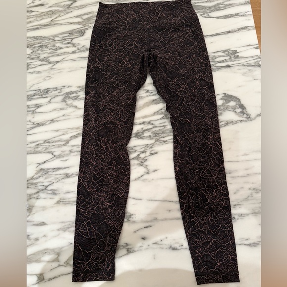 Lululemon Align Pant Sz 8 *Full Length 28"
Worn once, excellent condition - Picture 2 of 4